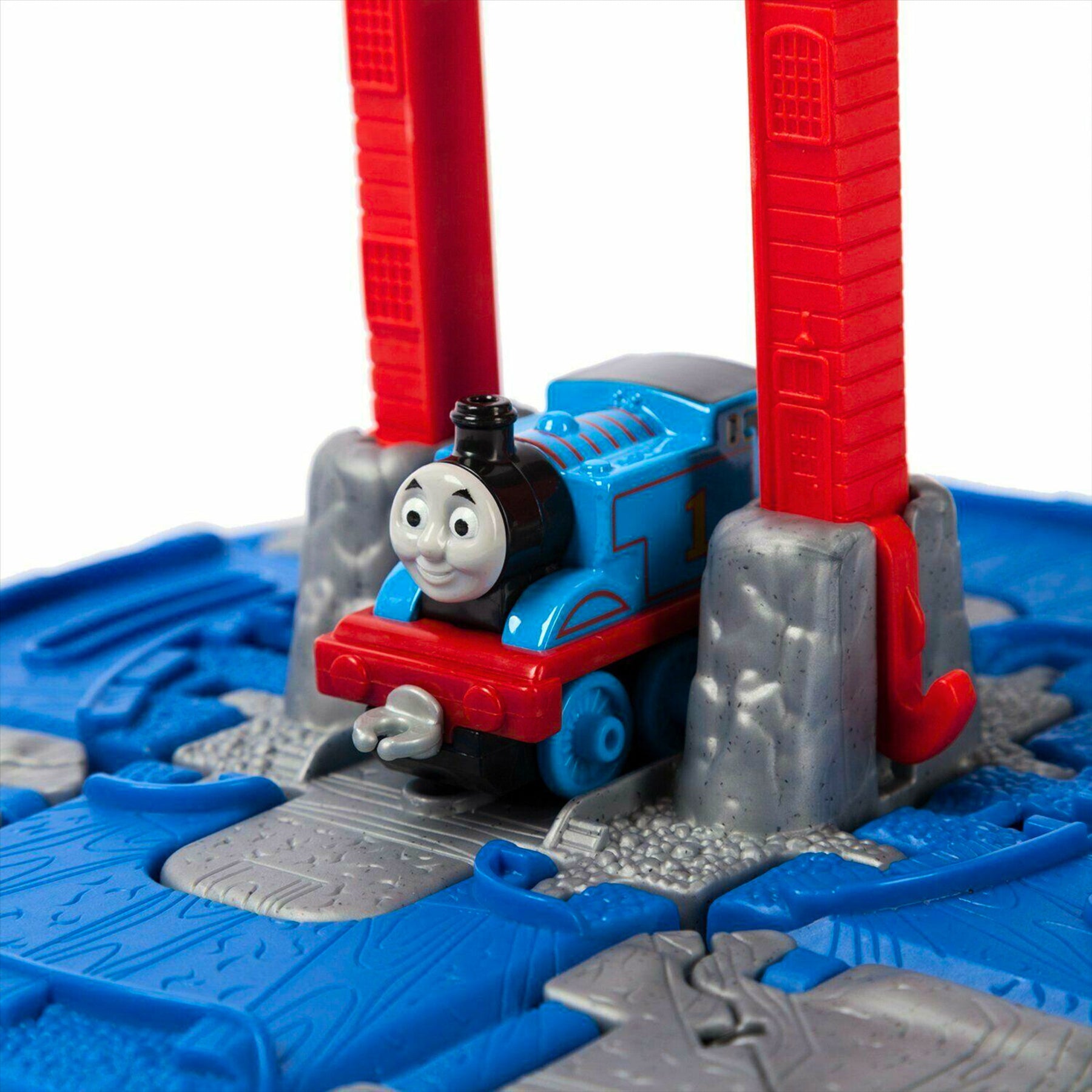 Thomas and Friends Rescue Center Toy Figure Playset, Diecast Thomas Keyring, and No1 Engine 12cm Pillow Bundle - Toptoys2u