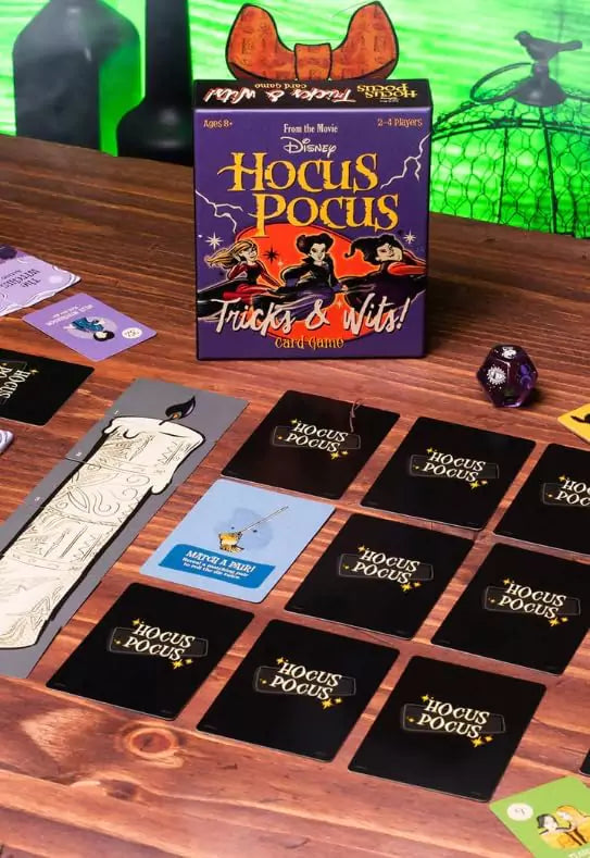 Boo Hollow & Hocus Pocus - Halloween Theme Gift Set - Funko Paka Paka Backpack, 5x Mini Figures & Hocus Pocus Card Game - Toptoys2u