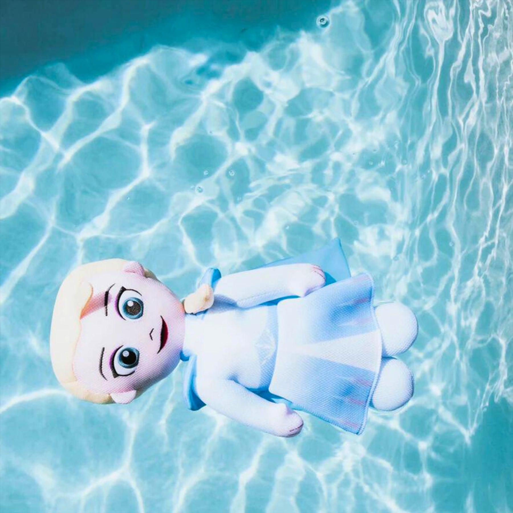 Aqua Pals Disney Frozen Super Soft Elsa 40cm Aquatic Plush Bath Toy - Toptoys2u